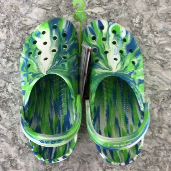 CROCS Kids Tie-Dye Green & Blue Glow-In-The-Dark Clog - Picture 2 of 6